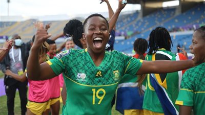 جنوب أفريقيا تتأهل لنهائي كأس أمم أفريقيا للسيدات بالفوز على زامبيا 0/1 | صور