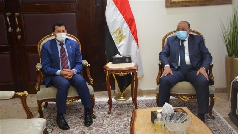 وزيرا التنمية المحلية
