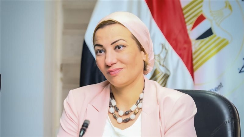 وزيرة البيئة 