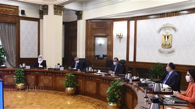 حزمة اجتماعية استثنائية.. الحكومة تناقش المعايير الجديدة لاختيار الاسر المستهدفة | صور 