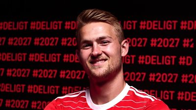 رسميا.. بايرن ميونخ يعلن التعاقد مع دي ليخت