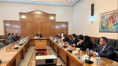 ضمن جلسات الحوار المجتمعي.. وزير الري يستقبل وفد تنسيقية شباب الأحزاب والسياسيين