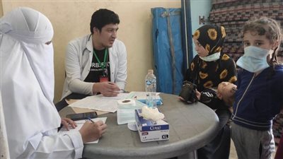 قافلة جامعة الأزهر الطبية توقع الكشف على 1003 مواطنين بمنطقة الأباجية 