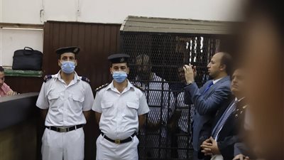 بقفص الاتهام.. أول صورة لأيمن حجاج المتهم بقتل شيماء جمال 