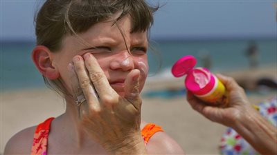 أعراض ضربة الشمس وعلاجها وطرق الوقاية منها