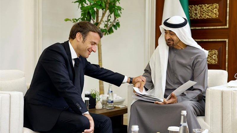 ماكرون والشيخ محمد