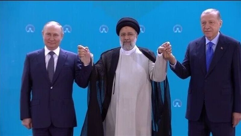بوتين ورئيسي واردوغان