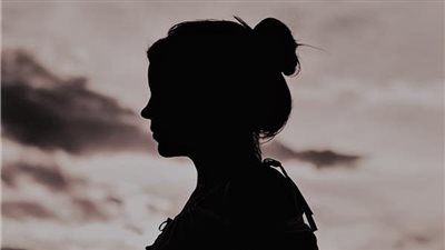 تفسير رؤية المرأة القبيحة في المنام وعلاقته بالخيانة الزوجية والظلم 