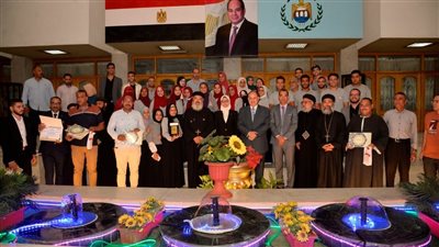 دقيقة حدادا.. محافظ أسيوط يستهل فعاليات اليوم العالمي للمتبرعين بالدم 