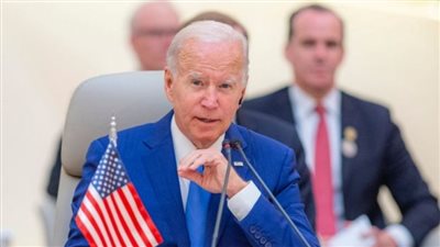 بايدن يرتكب خطأ على تويتر.. ومغردون يعلقون بسخرية