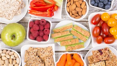 أفكار مبتكرة لسناكس صحي بين الوجبات لا يزيد الوزن