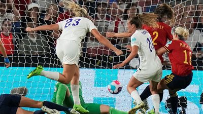 إنجلترا تطيح بإسبانيا وتتأهل لنصف نهائي أمم أوروبا للسيدات