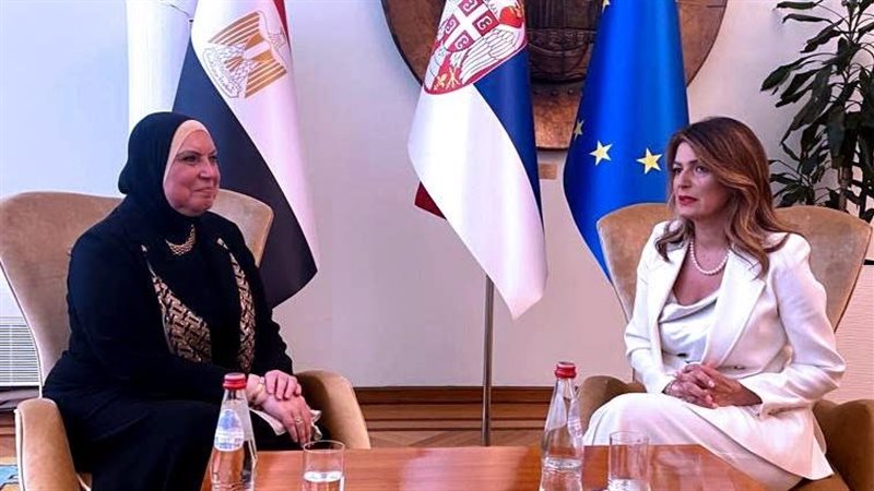 وزيرة التجارة ونظيرتها