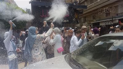 25 صورة ترصد احتفالات طالبات الثانوية العامة بانتهاء الامتحانات في المنصورة