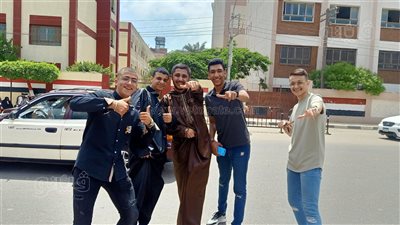 بالجلابية.. احتفال طلاب الثانوية العامة في الدقهلية بانتهاء الامتحانات | فيديو وصور