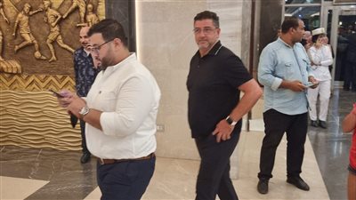فيتوريا يصل استاد القاهرة لحضور لقاء الأهلي والزمالك