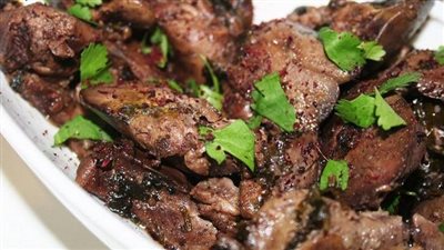 طريقة عمل الكبد والقوانص في خطوات بسيطة