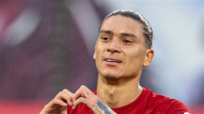 الدوري الإنجليزي، نونيز يسجل هدف ليفربول الخامس في شباك مانشستر يونايتد