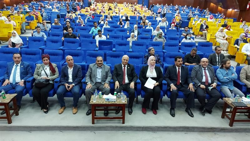 جامعة بنها تنظم برامج