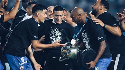 صور جديدة لاحتفالات لاعبي الزمالك بالتتويج بكأس مصر على حساب الأهلي