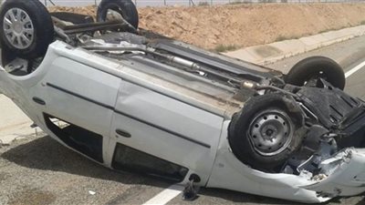 إصابة 6 أشخاص من أسرة واحدة في انقلاب سيارة بالساحل الشمالي 