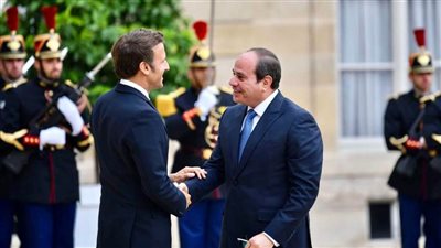 رئيس فرنسا: نتطلع لتكثيف التنسيق مع مصر حول قضايا الشرق الأوسط ويشيد بالجهود المصرية