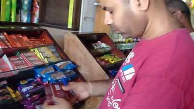 رئيس حي الجمرك بالإسكندرية تُشدد على متابعة الأسعار بالأسواق