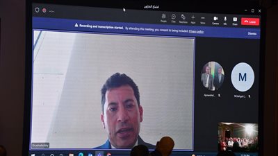 عبر الفيديو كونفرانس.. أول ظهور لوزير الرياضة من عزل كورونا 