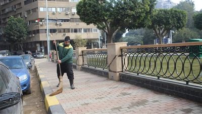 رئيس هيئة النظافة يتفقد أعمال التجميل بشارع التجنيد بالجيزة | صور