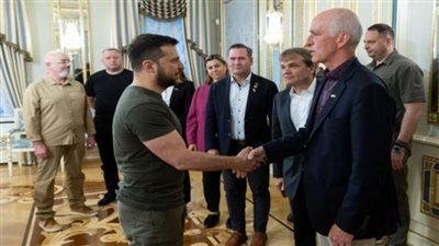  وفد أمريكي رفيع في كييف يتعهد بضمان استمرار المساعدات