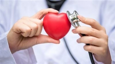 لماذا يصاب الرجال بمتلازمة القلب السعيد؟ | فيديو 