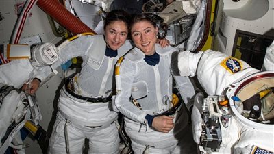 سفير السعودية بالقاهرة يشيد بـ سارة صبري أول رائدة فضاء مصرية