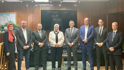 شركة نقل الكهرباء توقع عقدا لإخلاء الأرض المخصصة لأهالينا 3 من الخطوط الهوائية 