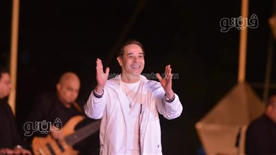 مدحت صالح يُحيي أول ليالي المهرجان الصيفي بالمسرح الروماني بكوم الدكة