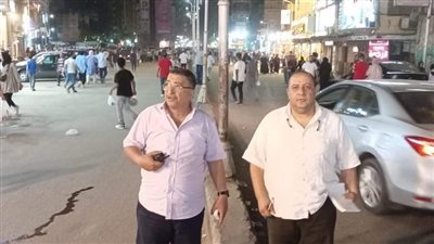 رئيس حي بولاق الدكرور يتفقد رفع الإشغالات بالشوارع | صور