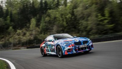 شاهد.. سيارة بي إم دبليو M2 2023 تستعرض قدراتها في أول تجربة لها