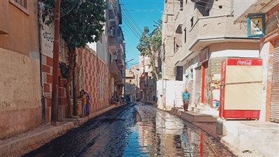 بدء أعمال الرصف بشارعي الصاغة والعجمي بحي غرب أسيوط 