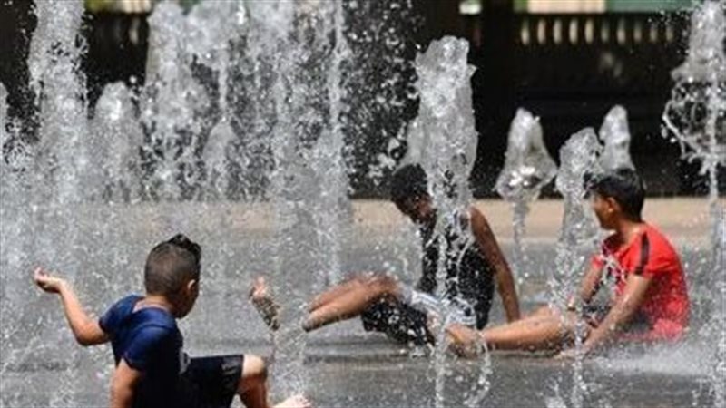 فتح حمامات السباحة