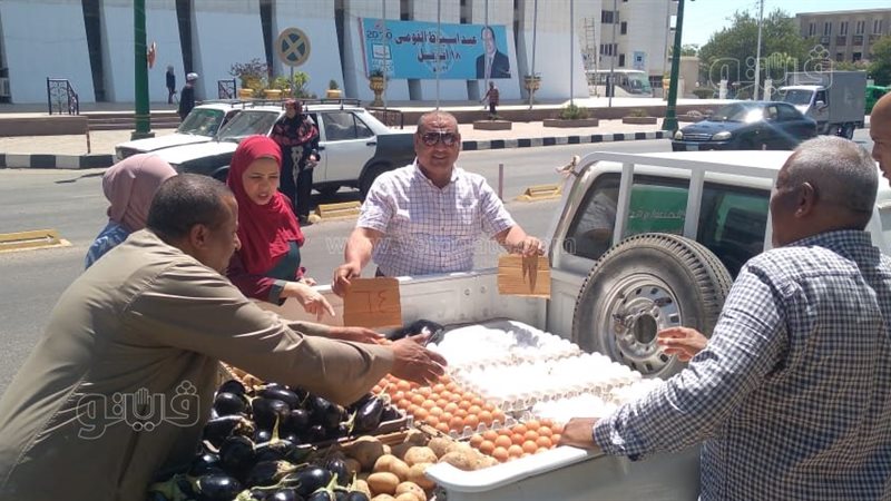 اقبال علي منافذ وزارة