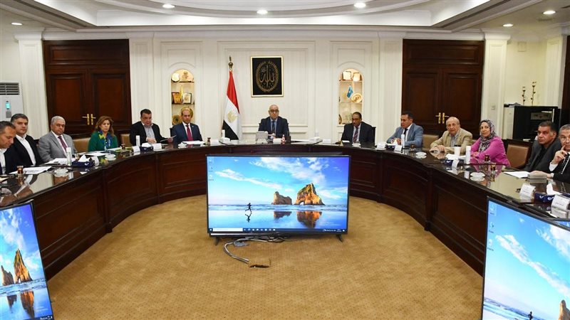 اجتماع وزير الإسكان