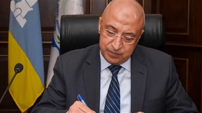 محافظ الإسكندرية يوقع عقد إدارة مشروع محطة مصر 