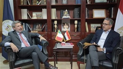 وزير السياحة والآثار يستقبل سفير إيطاليا بالقاهرة لبحث التعاون المشترك 