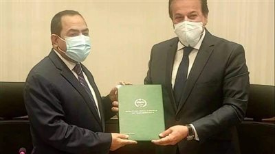 خالد عبدالغفار يتسلم نتيجة مسابقة تعيين 20 أخصائي أشعة بوزارة الصحة