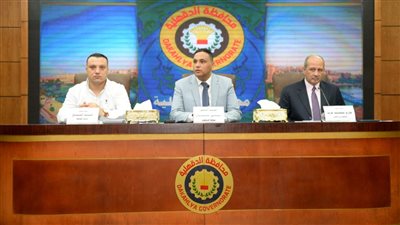 محافظ الدقهلية يعقد اجتماعًا لمتابعة موقف التصالح على مخالفات البناء | صور 