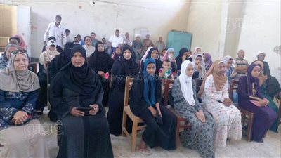 محافظ أسوان يتابع فعاليات تنفيذ مبادرة 