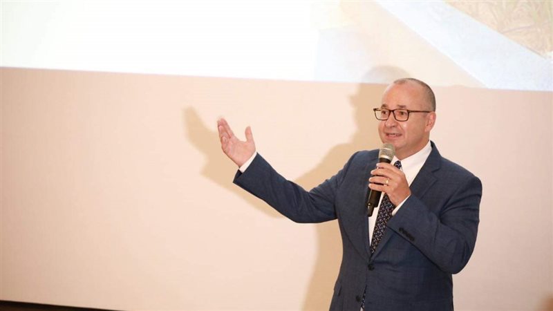 السفير الكندي بالقاهرة