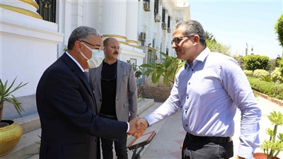 محافظ المنيا يستقبل وزير السياحة لافتتاح أعمال تطوير مسار العائلة المقدسة | صور 
