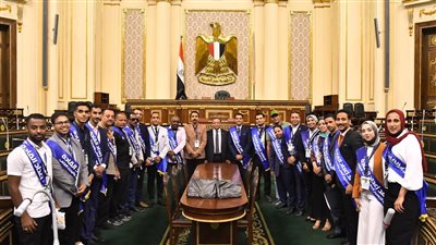 تفاصيل استقبال مجلس النواب وفدًا من طلاب الجامعات 