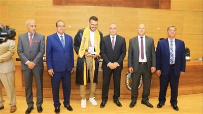 الفقي  يشهد حفل تخرج الدفعة العاشرة لهندسة سوهاج