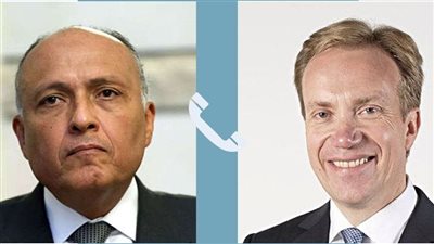 وزير الخارجية يتلقى اتصالًا هاتفيًا من رئيس المنتدى الاقتصادي العالمي